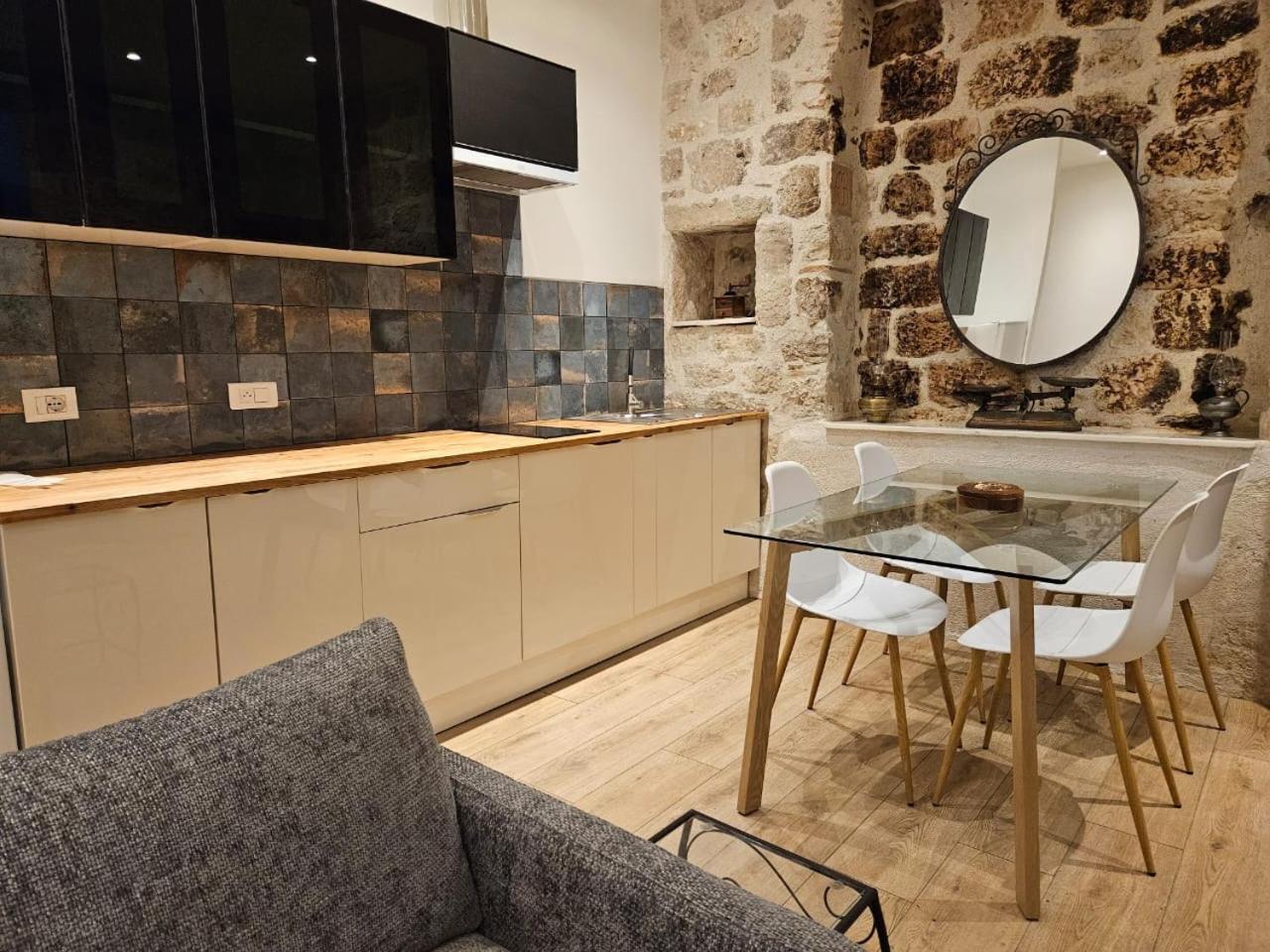 Le Beffroi Aparthotel Tournon-dʼAgenais Kültér fotó